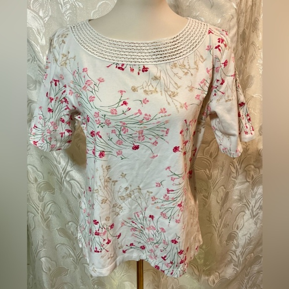 Croft & Barrow White Red Floral Short Sleeve Top